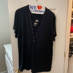 Express t-shirt with crochet